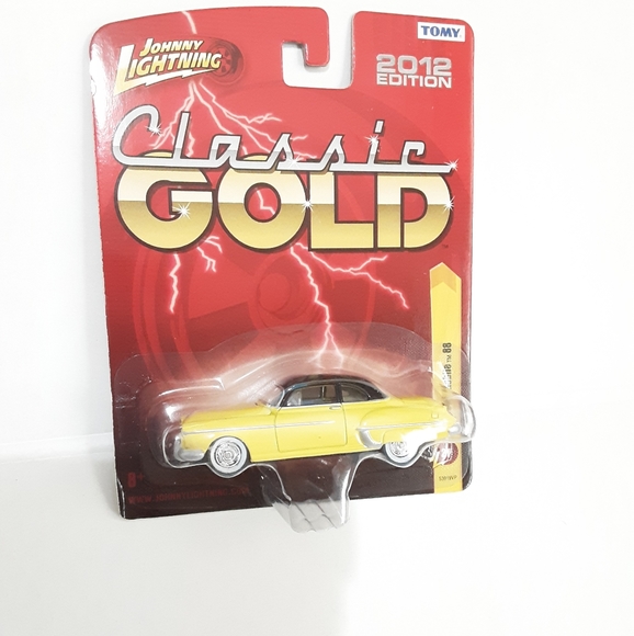JOHNNY LIGHTNING CLASSIC GOLD 2012 EDITION 1950 OLDSMOBILE...